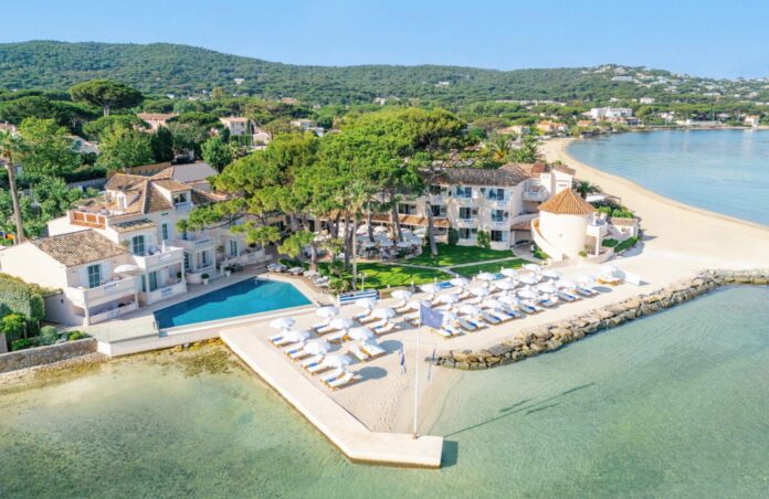 chevalblancst-tropez-droneheroshot-facade-oliverfly2024-scaled-e1779362745470-2048x1331