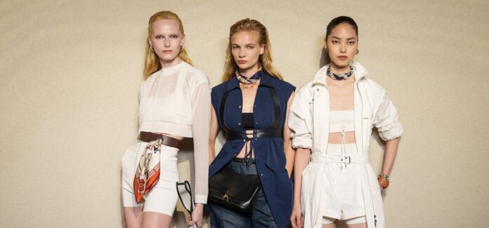 best-silk-scarves-and-how-to-style-them-2