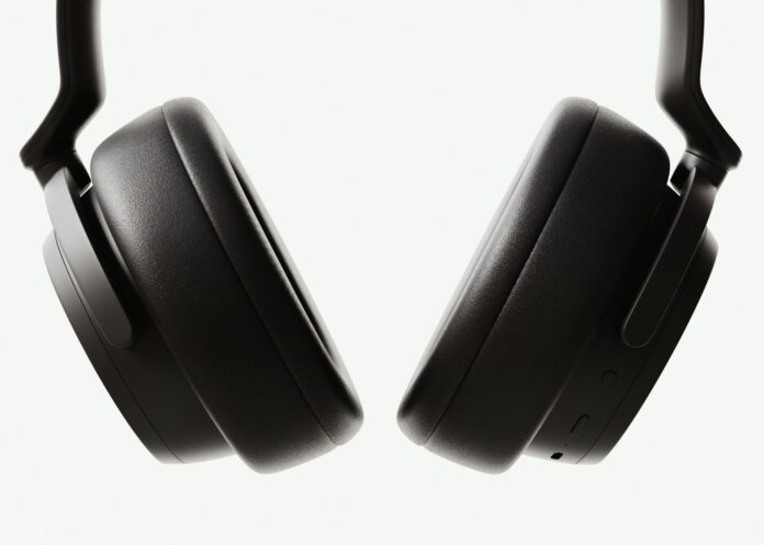 headphones-techno-2048x1463