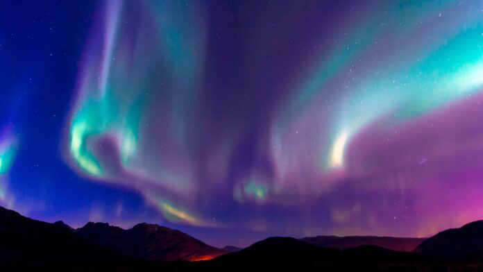 northern-lights-2048x1154