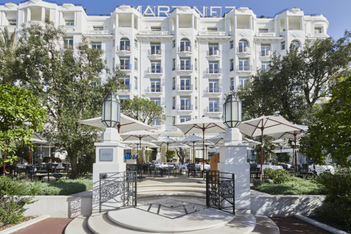 2018-10-Facade-Hotel-MartinezJF-Romero-HOR-scaled