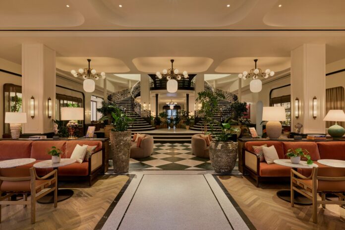 six_senses_london_lobby_courtyard-2048x1366
