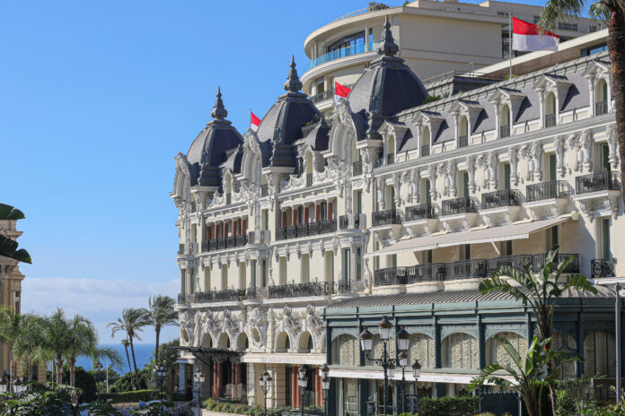 hotel-de-paris-monte-carlo-facade-de-jour-2024-006-scaled