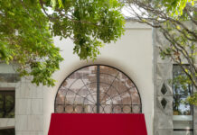 Inside Carolina Herrera’s New Miami Design District Boutique Complete With Pink Travertine Floors &…